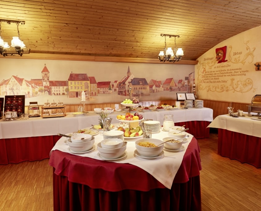fruehstuecksbuffet im hotel in braeunlingen 845x684 - Genussvoller Kurzurlaub im Schwarzwald - Genießen und Wellness