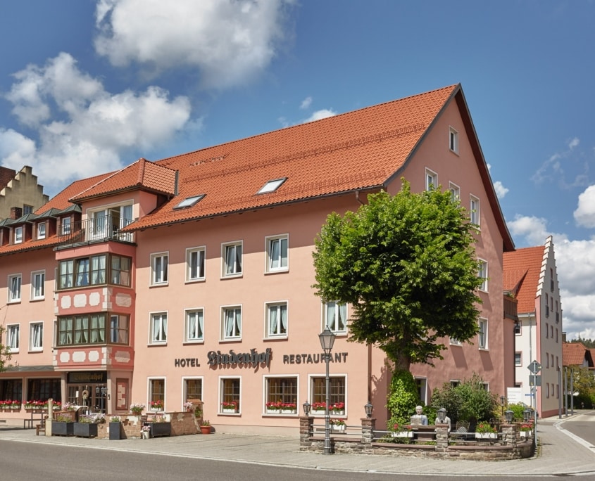 hotel restaurant lindenhof aussen neu 845x684 - Silvester im Schwarzwald 2021